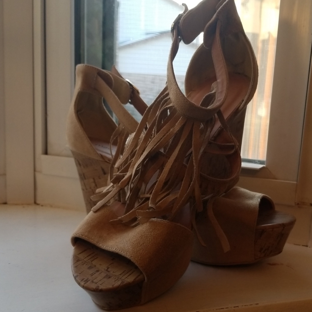 Wedge heels
